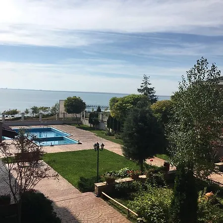 Rich-3 Sp Lägenhetshotell